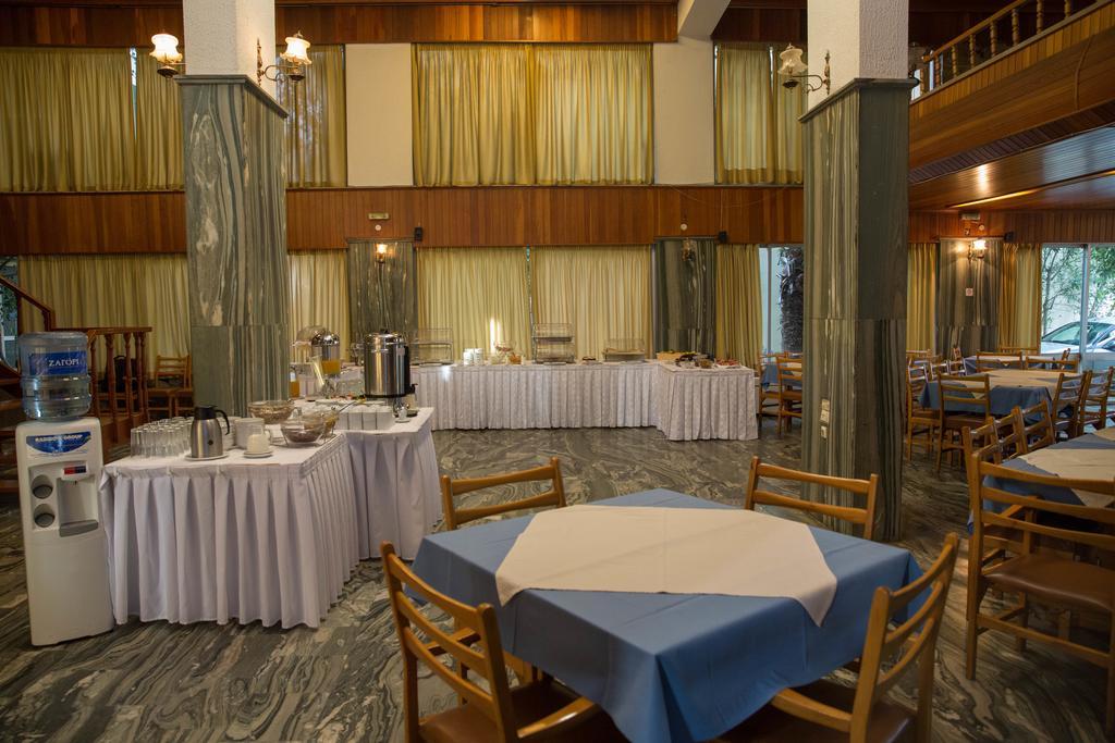 Hotel Liberty Mesolóngion 외부 사진