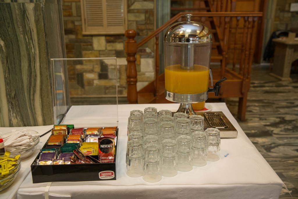 Hotel Liberty Mesolóngion 외부 사진