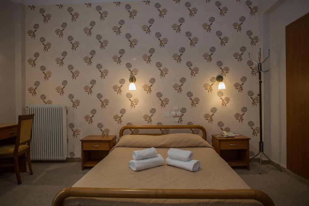 Hotel Liberty Mesolóngion 외부 사진