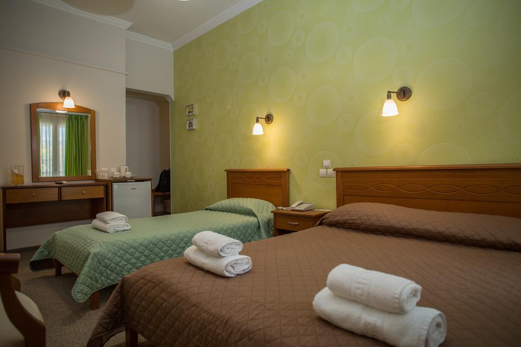 Hotel Liberty Mesolóngion 외부 사진